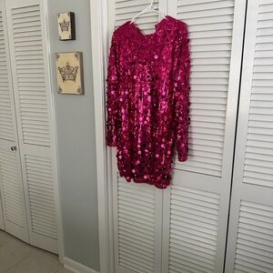 Pink sequins long sleeve dress